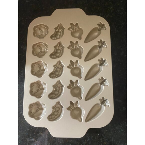 Nordic Ware "Garden Patch Cakelets" Baking Mold- Carrots, Peas, Radishes - Picture 1 of 9